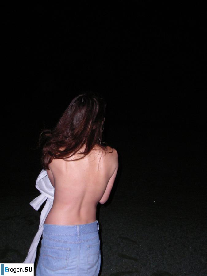 everyday life and relaxation of a brunette with her boyfriend. Photo 34