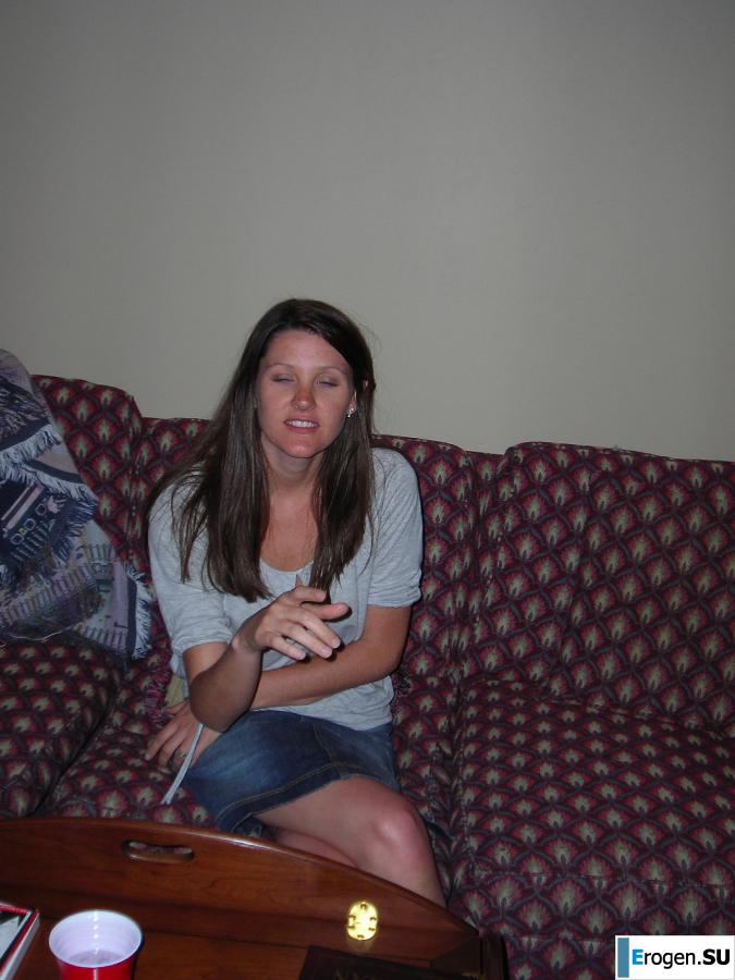 everyday life and relaxation of a brunette with her boyfriend. Photo 39