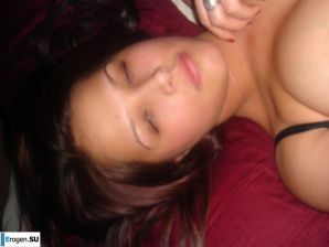 a guy picked up a young lady with buffers. Thumb 22