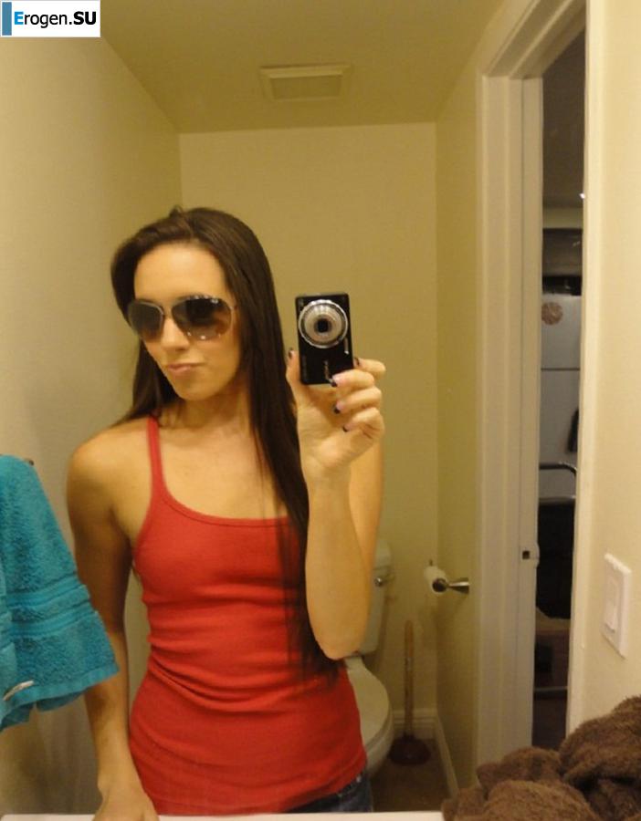 стриптиз перед зеркалом. Фото 13