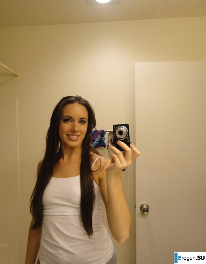 стриптиз перед зеркалом. Фото 29