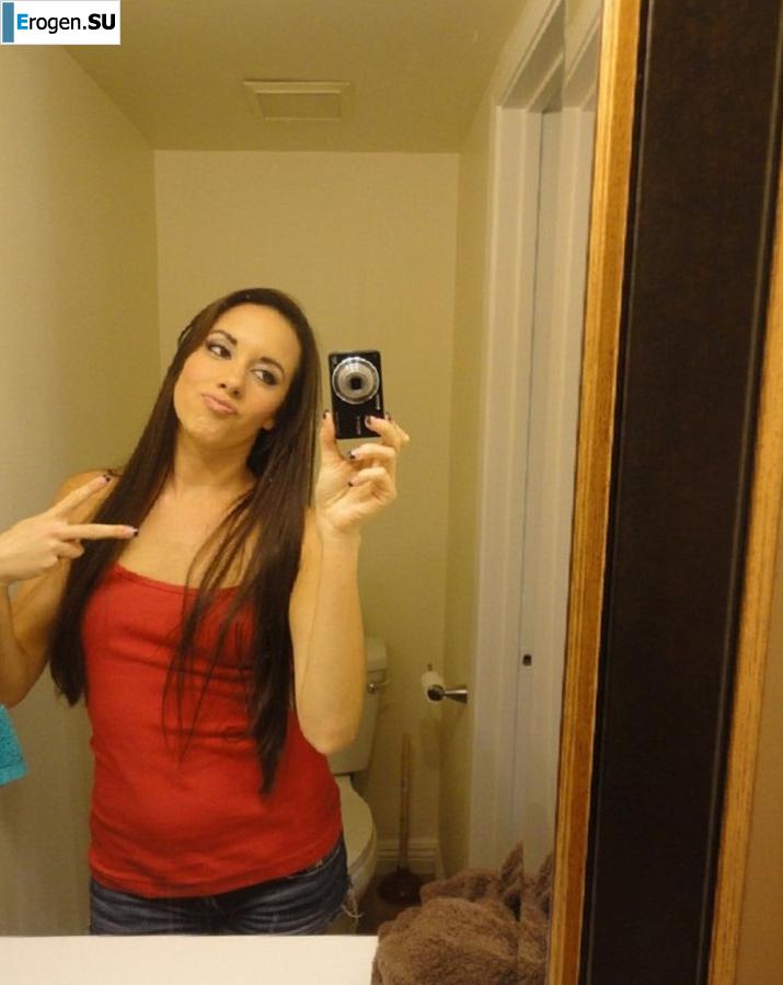 стриптиз перед зеркалом. Фото 3