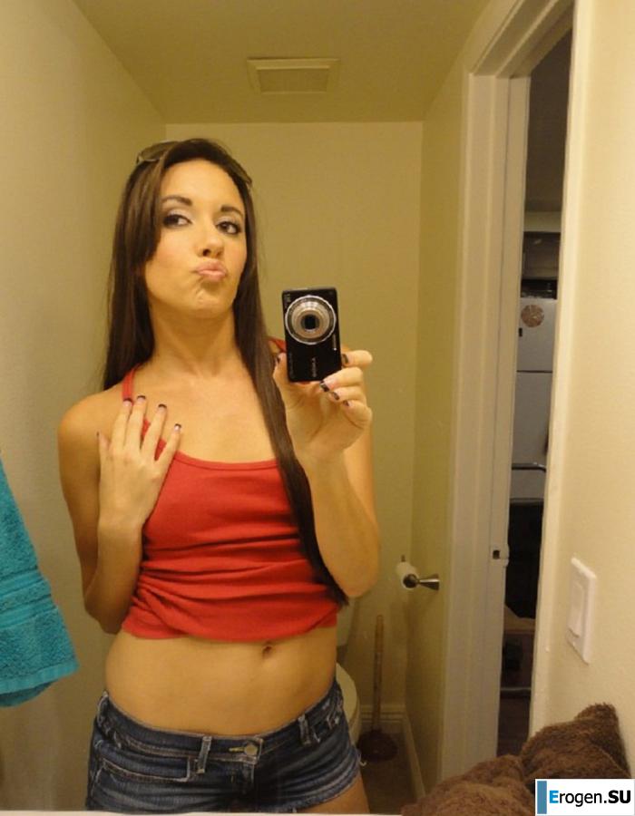 стриптиз перед зеркалом. Фото 58