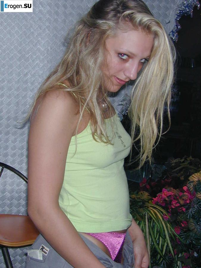 blonde with an animal look. Photo 13