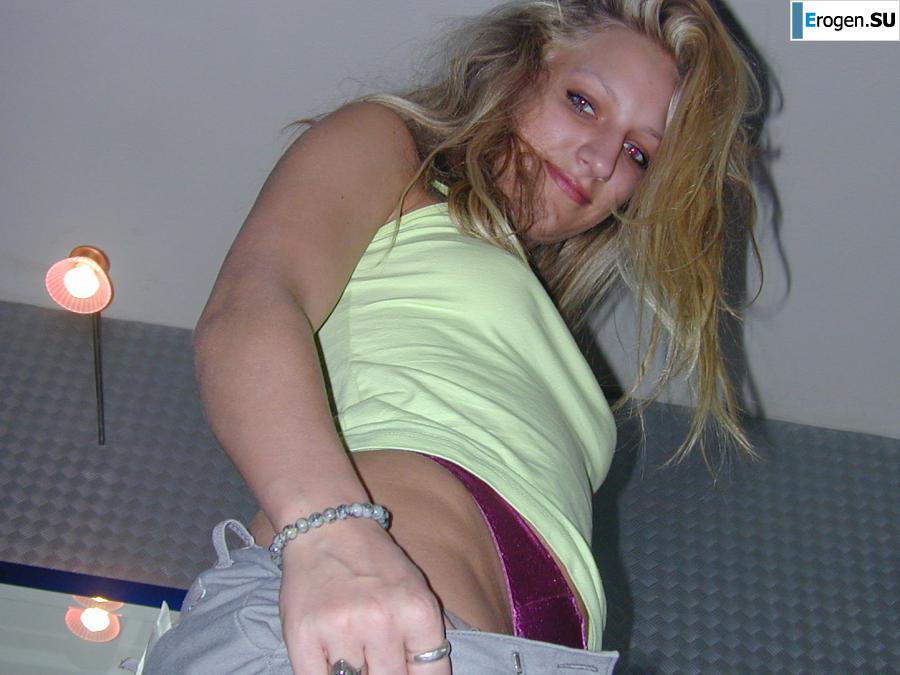 blonde with an animal look. Photo 17