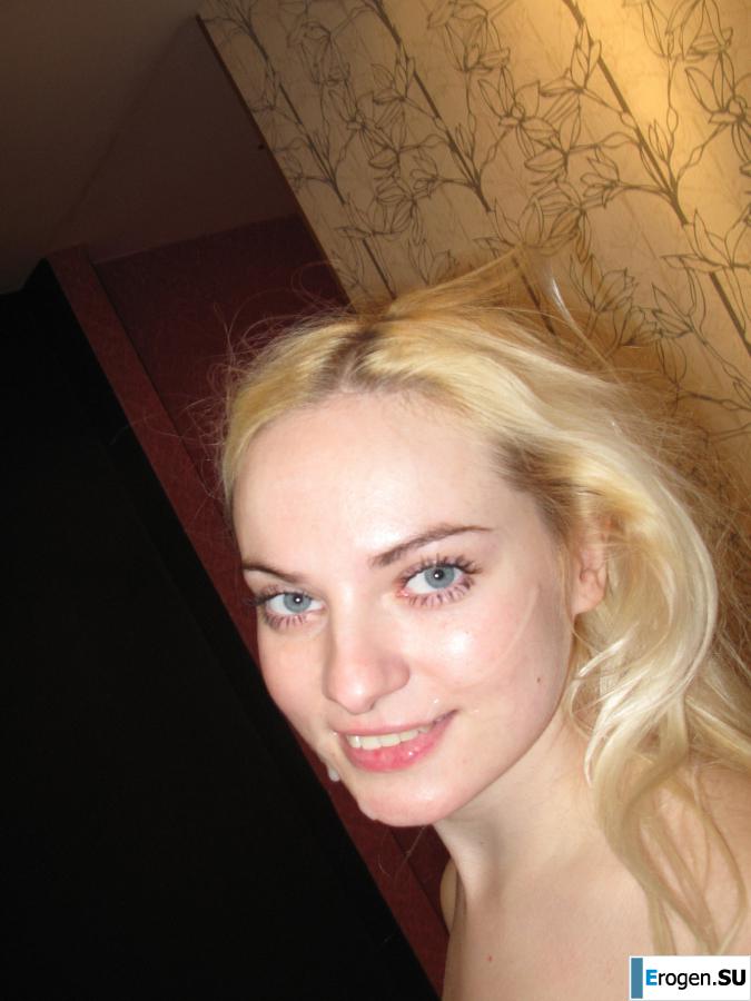 a student economist is excited to ecstasy. Photo 18