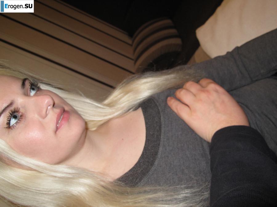 a student economist is excited to ecstasy. Photo 24