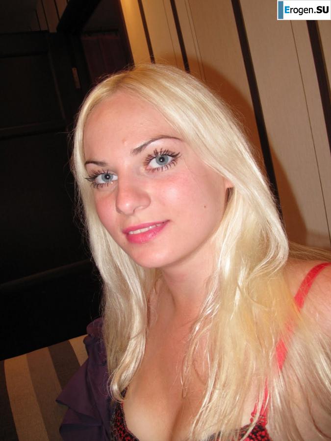 a student economist is excited to ecstasy. Photo 4