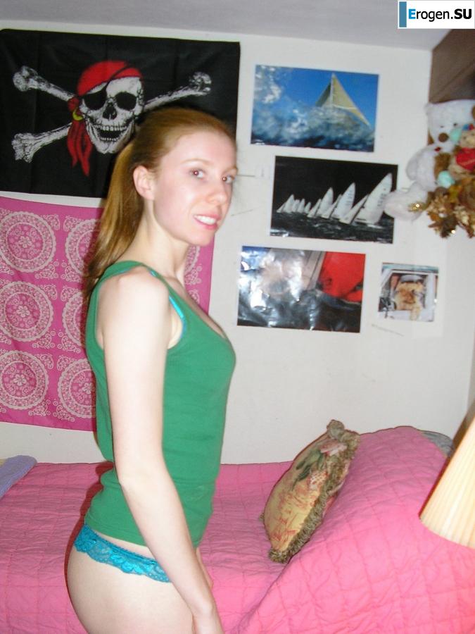 modesty undressed in front of the camera. Photo 11