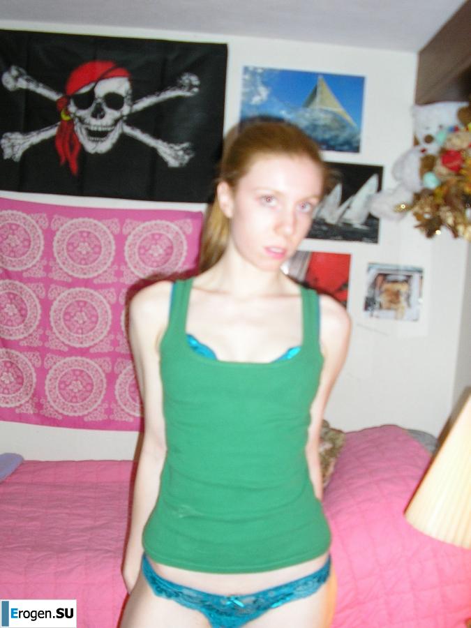 modesty undressed in front of the camera. Photo 12