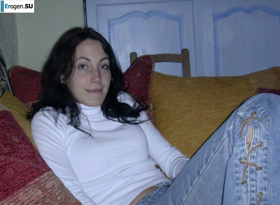 sensual undressed Frenchwoman. Photo 4