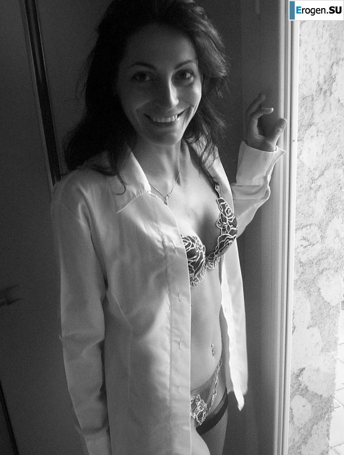 sensual undressed Frenchwoman. Photo 7