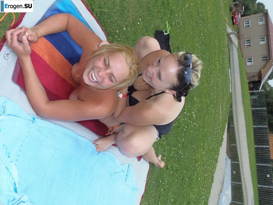 three girlfriends modestly misbehaving. Photo 7