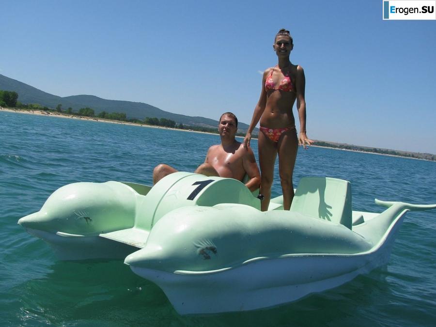 tanned girlfriends on a rocky shore. Photo 11