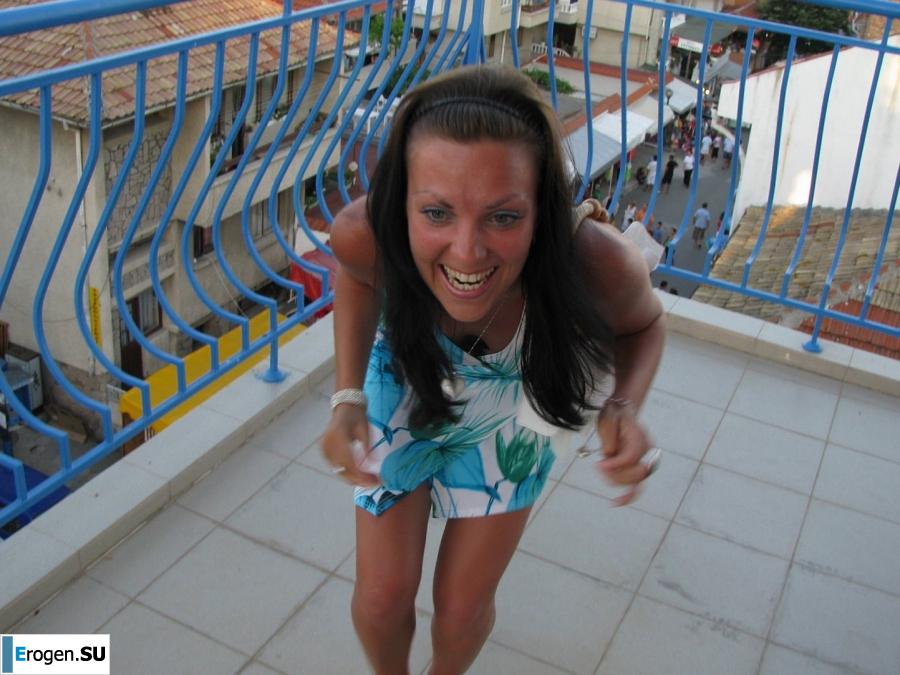 tanned girlfriends on a rocky shore. Photo 20