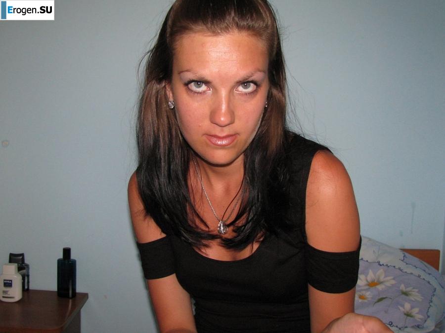 tanned girlfriends on a rocky shore. Photo 35