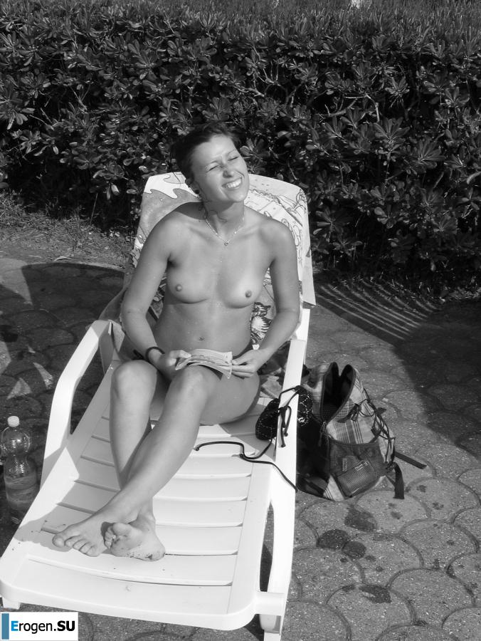 couple in love and the sea breeze. Photo 31