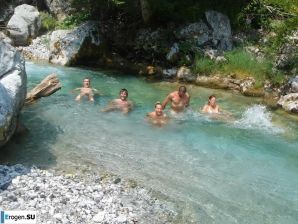 туристы и нудисты в одном флаконе. Эскиз 19