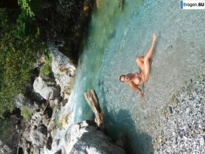 туристы и нудисты в одном флаконе. Эскиз 23