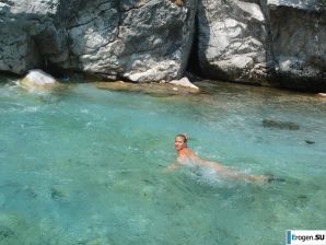 туристы и нудисты в одном флаконе. Эскиз 26