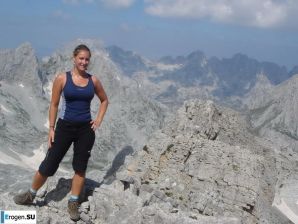 туристы и нудисты в одном флаконе. Эскиз 8