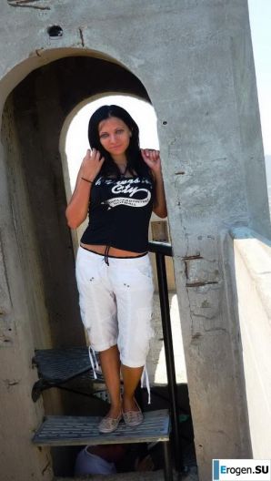 leave without a swimsuit. Thumb 32