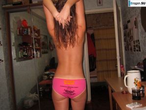 аппетитная студентка без одежды. Эскиз 22