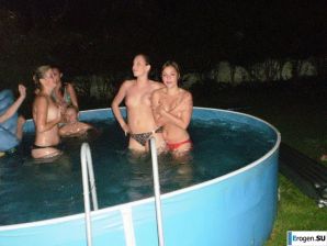 naked chicks in the pool. Thumb 13