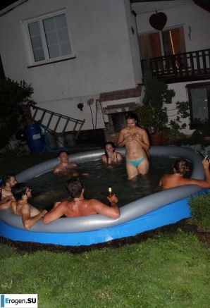 naked chicks in the pool. Thumb 21