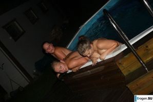 naked chicks in the pool. Thumb 35