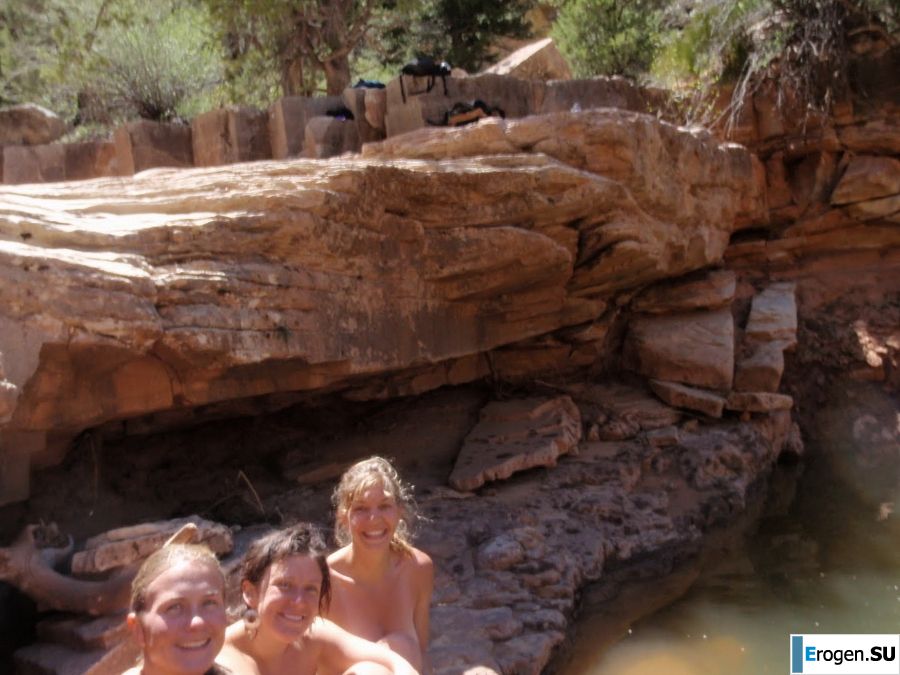 crazy girls in the canyon. Photo 12