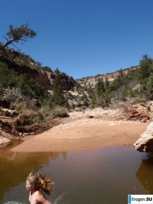 crazy girls in the canyon. Thumb 11