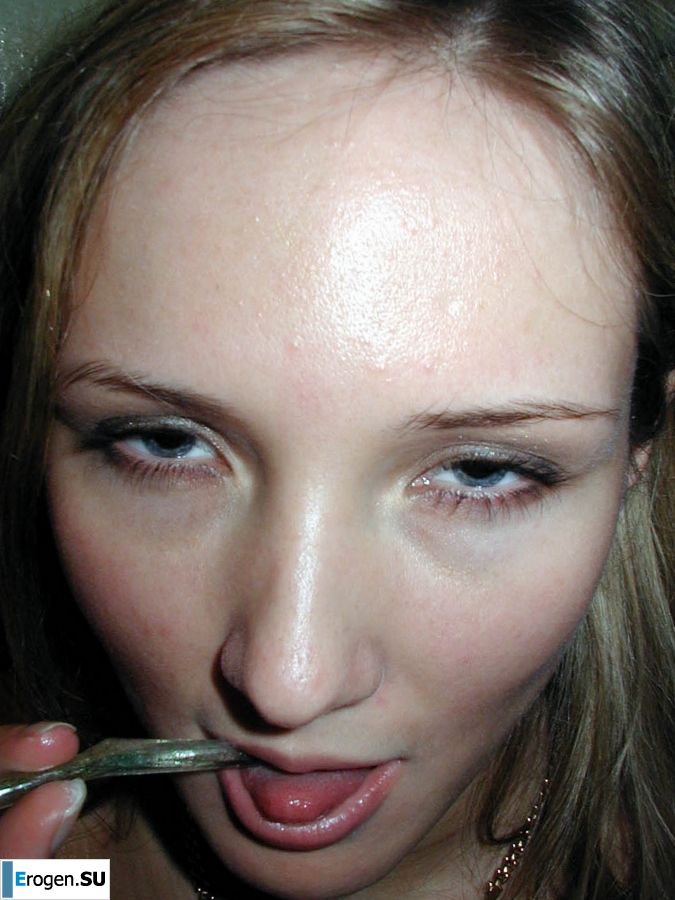 naked with a toothbrush. Photo 12