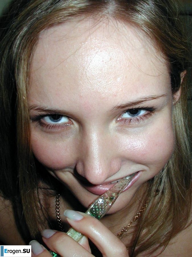 naked with a toothbrush. Photo 9