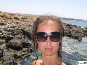 took off her bra somewhere on the rocky slopes. Thumb 17