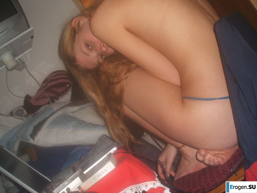 a happy young couple presents. Photo 18