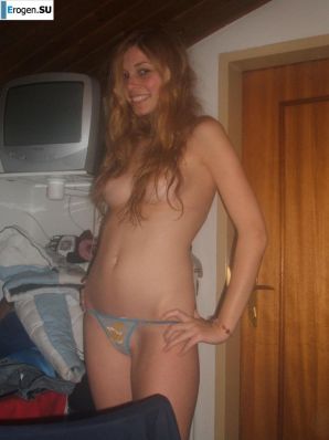 a happy young couple presents. Thumb 15