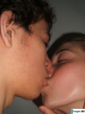 a happy young couple presents. Thumb 7