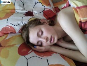 голая очаровашка в перерывах между сексом. Часть 2. Эскиз 23