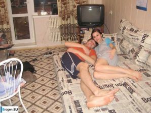 голая очаровашка в перерывах между сексом. Часть 2. Эскиз 37