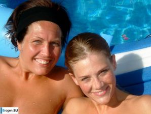 подруги в греческом отеле. Эскиз 28