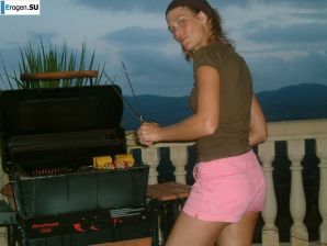 подруги в греческом отеле. Эскиз 7