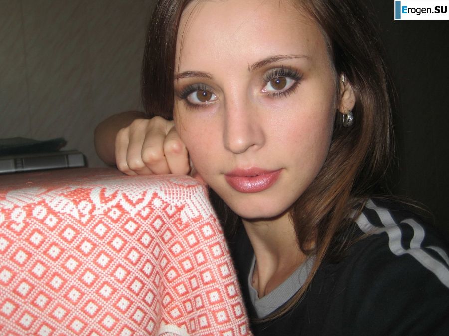 голая очаровашка в перерывах между сексом. Часть 3. Фото 20