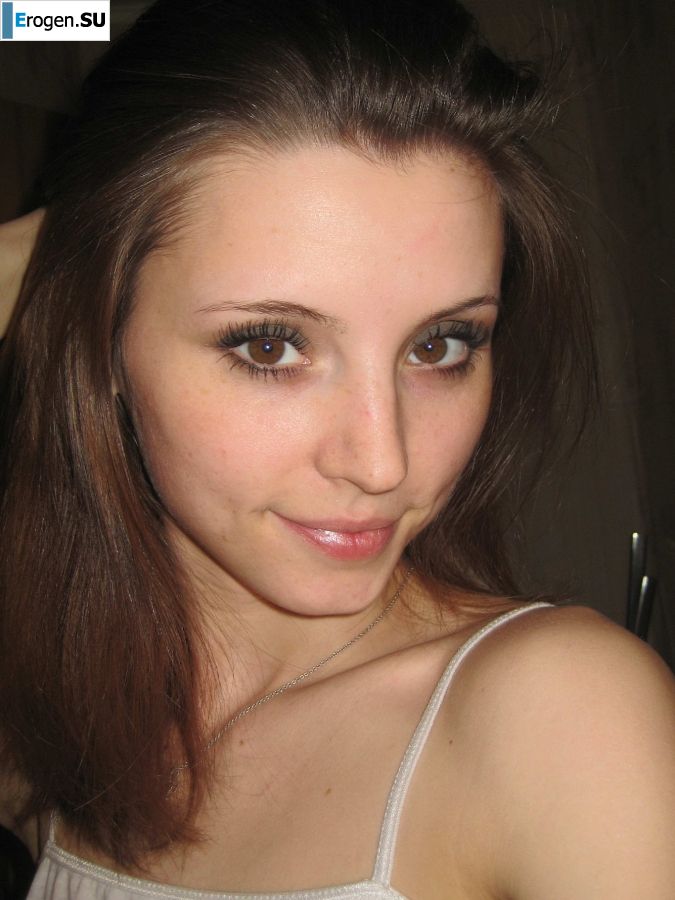 голая очаровашка в перерывах между сексом. Часть 3. Фото 23