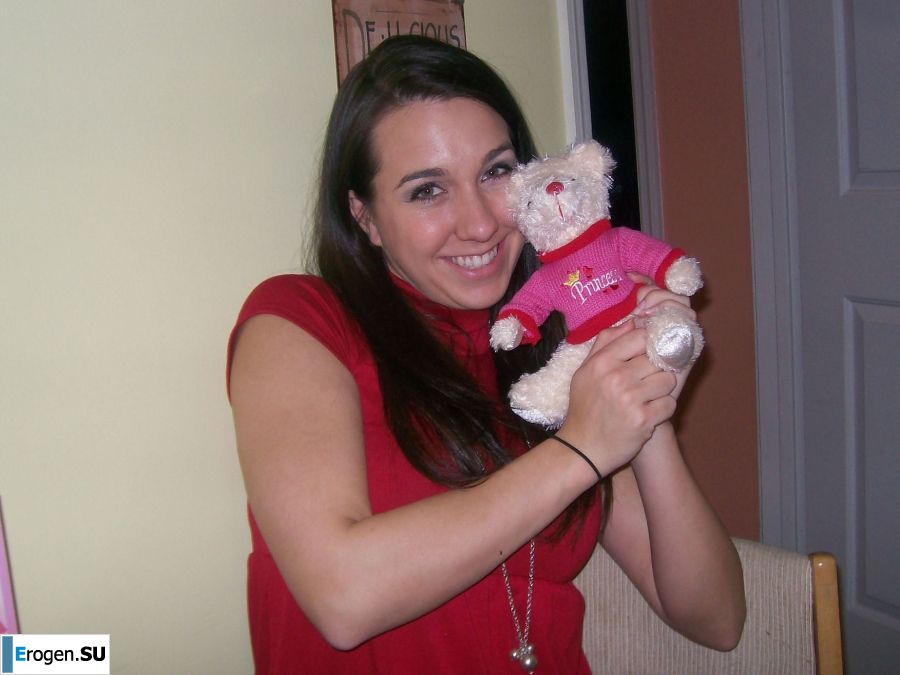 a cheerful lover of satin bustiers. Photo 6