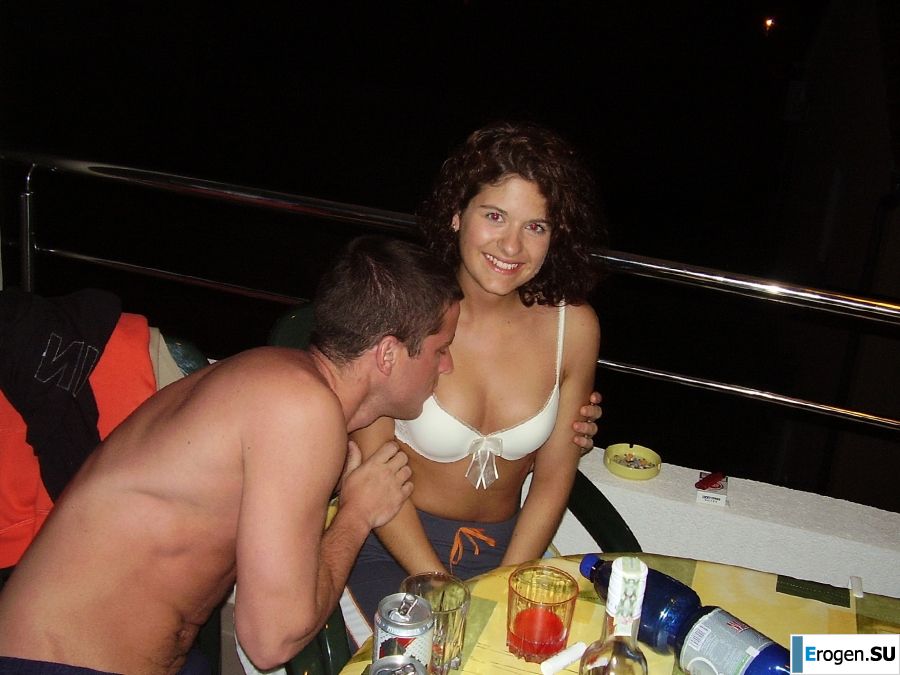 from the yacht to the beach, and then to the pool. Photo 28