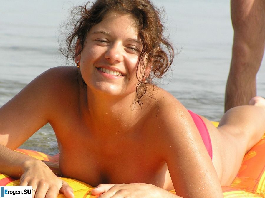 from the yacht to the beach, and then to the pool. Photo 50