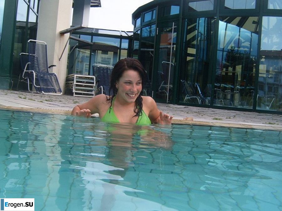 from the yacht to the beach, and then to the pool. Photo 56