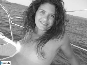 с яхты на пляж, а после в бассейн. Эскиз 17