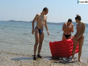 с яхты на пляж, а после в бассейн. Эскиз 45